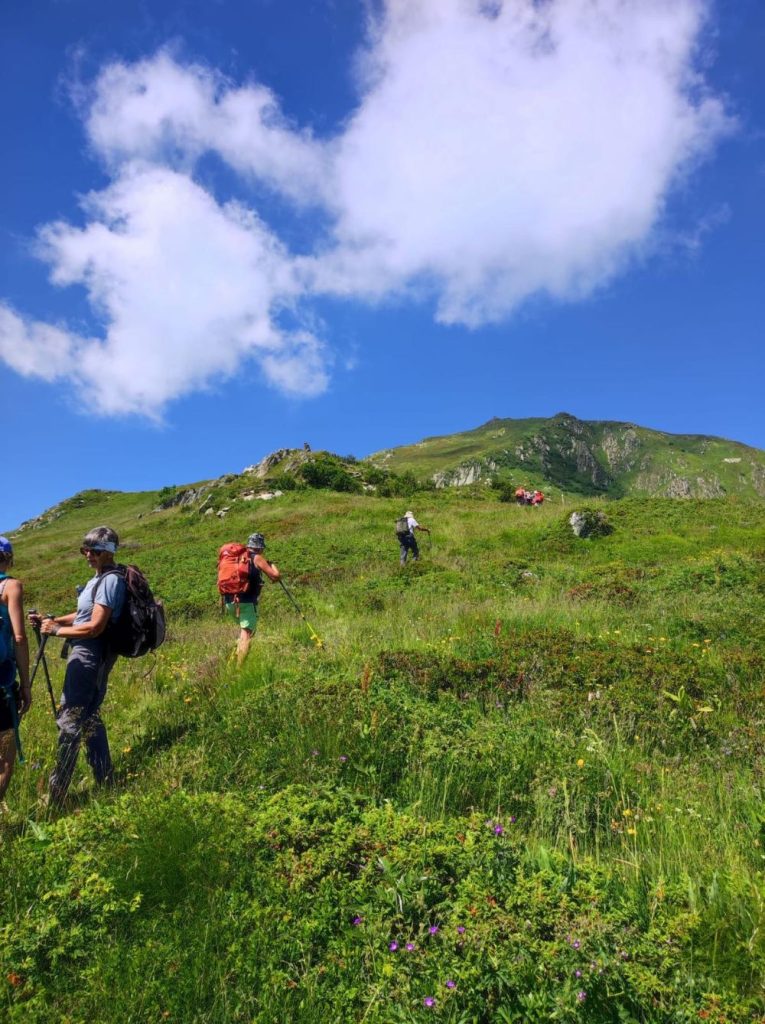 Verso la vetta del Bric Costa Rossa @ CAI Peveragno