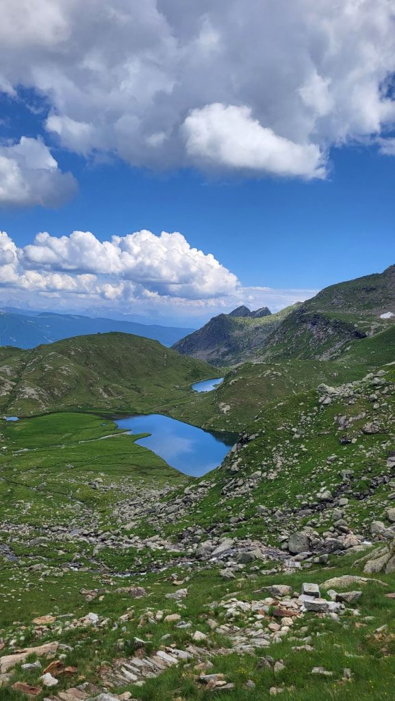 I Milchseen o Laghi di Latte visti dal sentiero che porta al Langsee o Lago Lungo. Foto Monica Malfatti