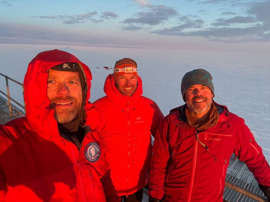 Bjorn Lindhardt Wils, Hoddi Tryggvason e Halldor Meyer alla partenza. Photo Höddi Tryggvason