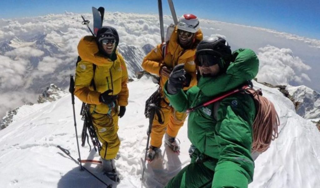 David Göttler, Boris Langenstein e Tiphaine Duperier sulla vetta del Nanga Parbat. Foto D. Göttler