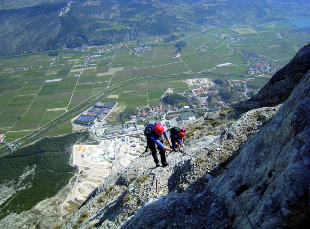 La via ferrata Che Guevara, lungo la parete est del Monte Casale. Foto Ralf Stute