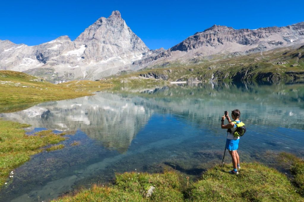 Il Cervino visto dal Lago Goillet. Foto Enrico Romanzi