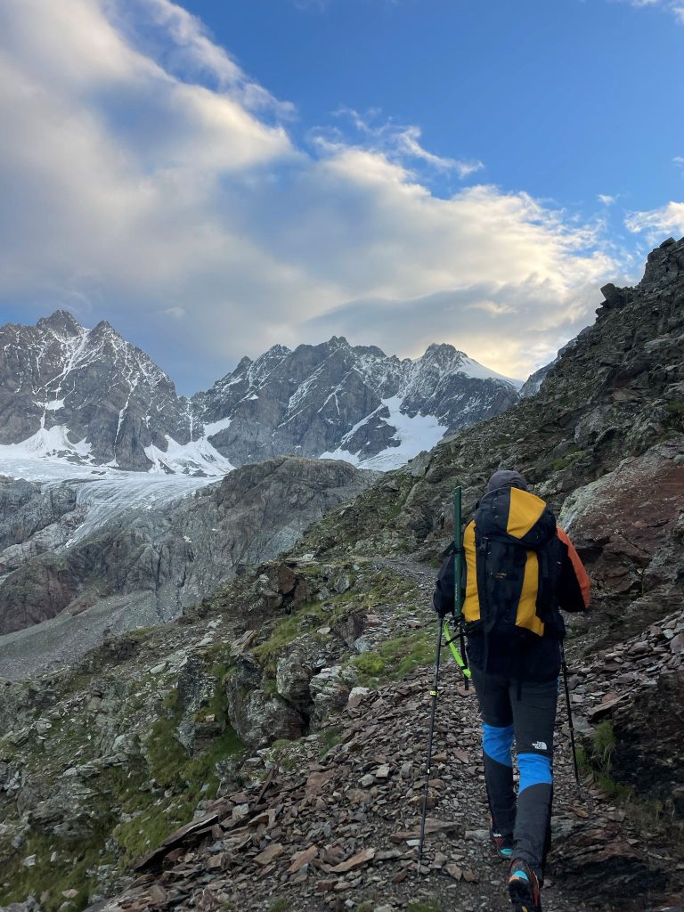 Il mattino dopo spunta un azzurro che fa ben sperare (foto M. Comi)