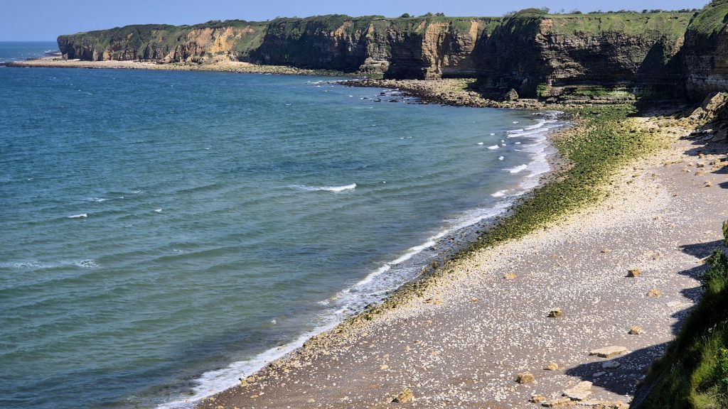 Le scogliere della Pointe du Hoc, foto Stefano Ardito
