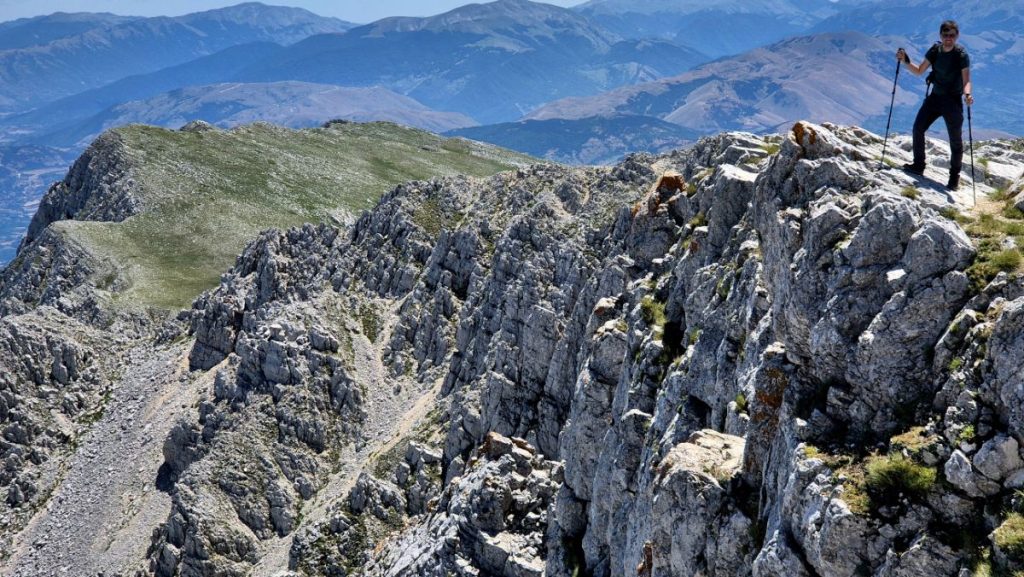 Sulla vetta del Monte Sirente, foto Stefano Ardito