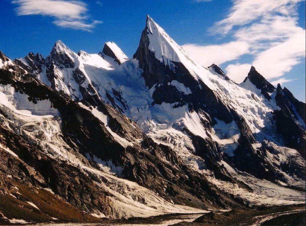 Il Laila Peak @ Wikimedia Commons