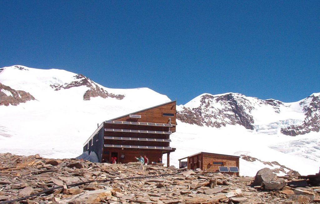 Il Rifugio Quintino Sella al Felik, dadove sono partiti i due alpinisti @ Wikipedia, Franco56