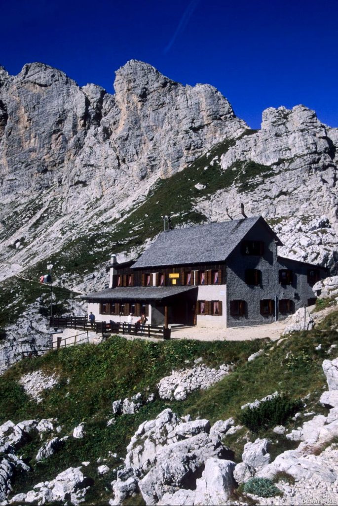 Il rifugio Coldai. Foto Cesare Re