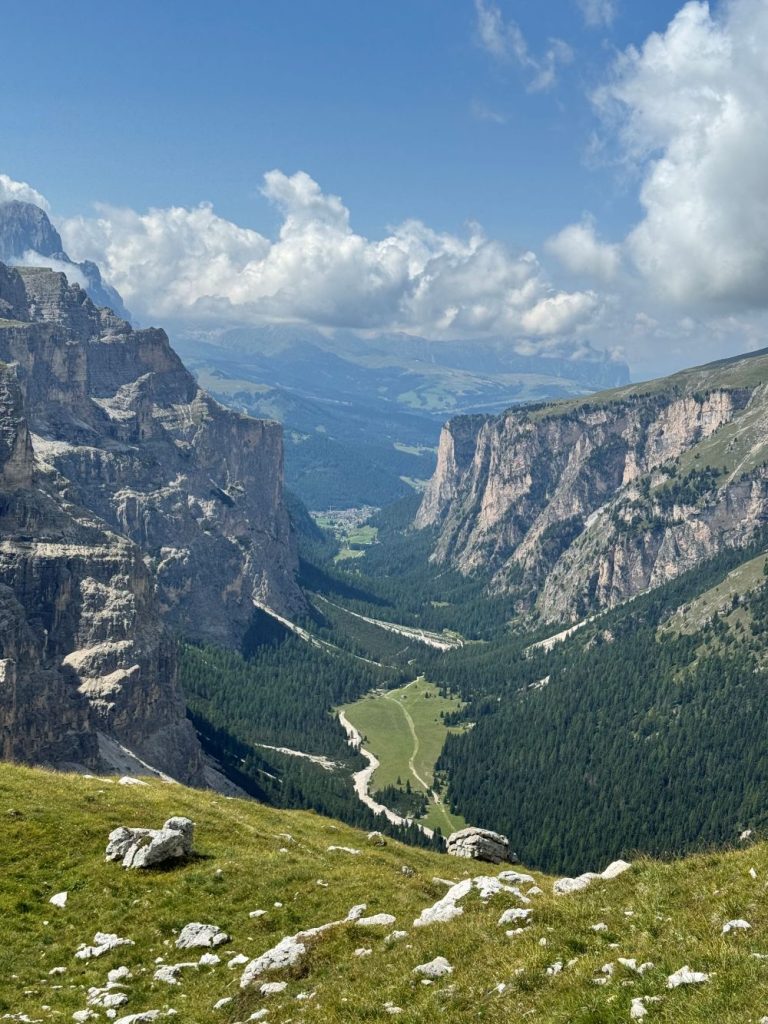 La Vallunga vista dal rifugio Puez. Foto Benedetta Pellegrini