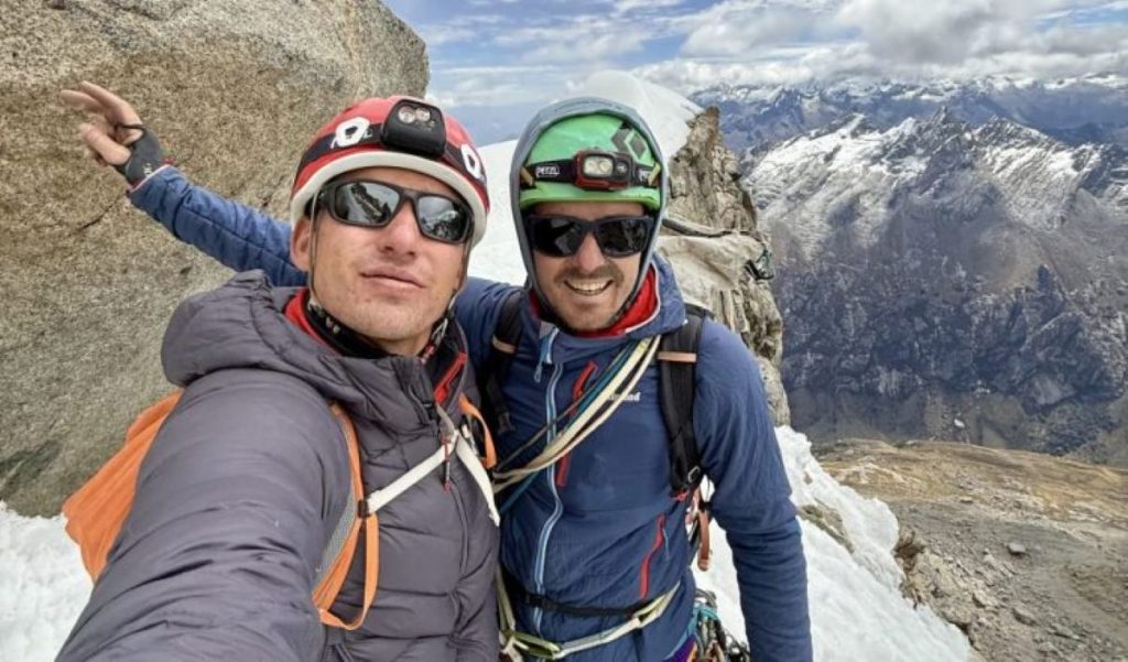 Alex Úbeda e Manolo López sulla parete nord del West Cashan. Foto Á.Úbeda
