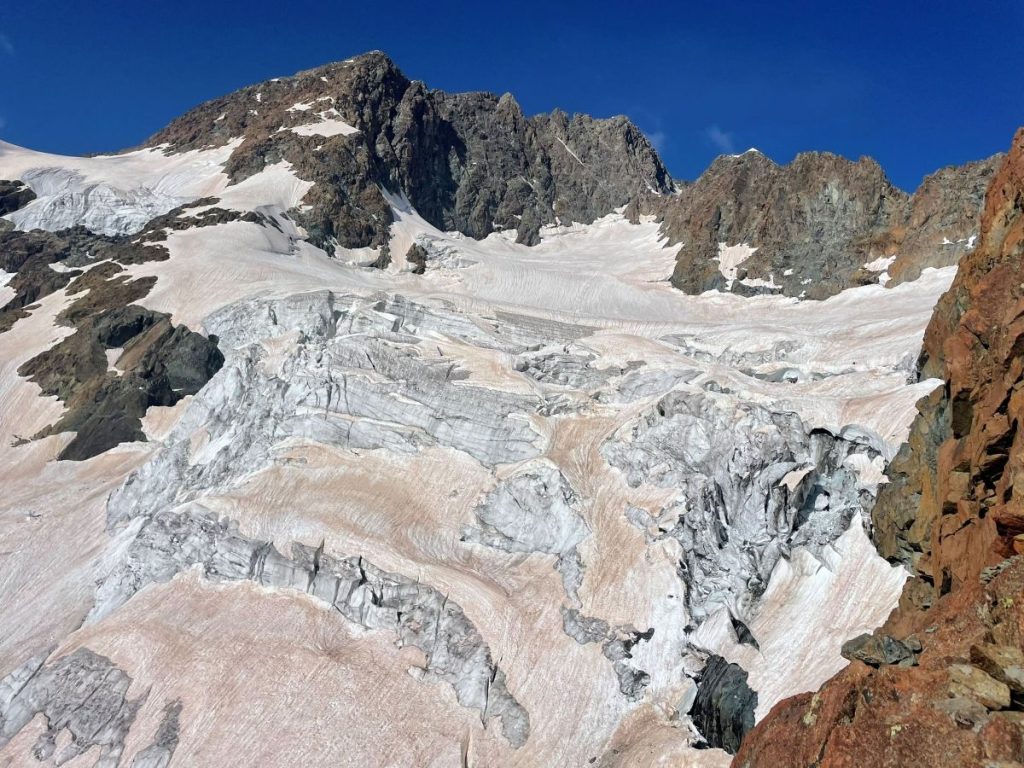 Essere leggeri in montagna non è soltanto questione di zaino (Foto M. Comi)