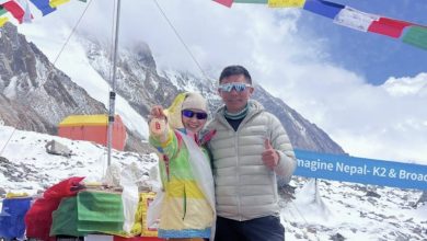 La sfortunata Jing Guan e Mingma G. al campo-base del K2
