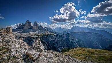 Le Tre Cime appena termnata la salita verso Torre dei Scarperi. Foto Luigi Tassi