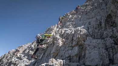 Sulla Ferrata Costoni di Croda Rossa. Foto Luigi Tassi