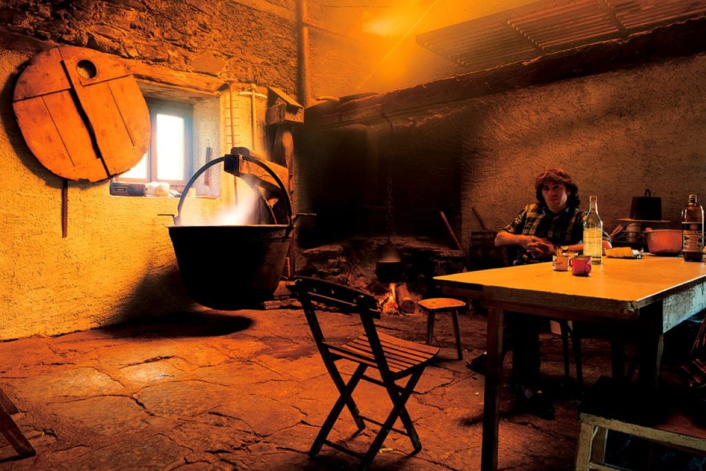 Una delle immagini della mostra Passaggi-Sul fil dal timp, foto di Ulderica Da Pozzo