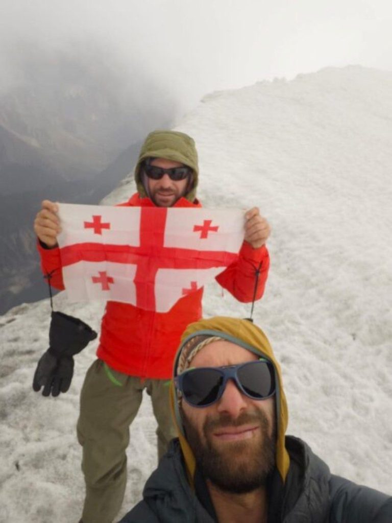 Giorgi Tepnadze e Bakar Gelashvili sulla vetta del Koh-e Langar @ Georgian Mountaineering Federation