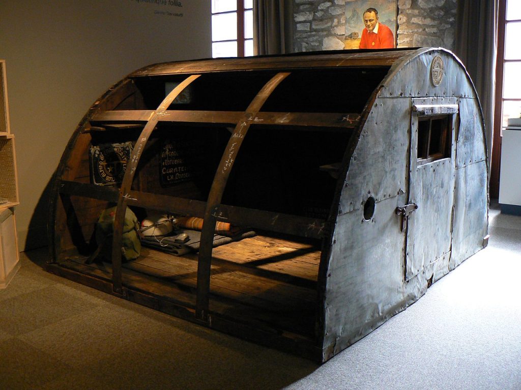 Il Bivacco Fréboudze al Museo Alpino Duca degli Abruzzi a Courmayeur @Wikipedia-Elena Tartaglione