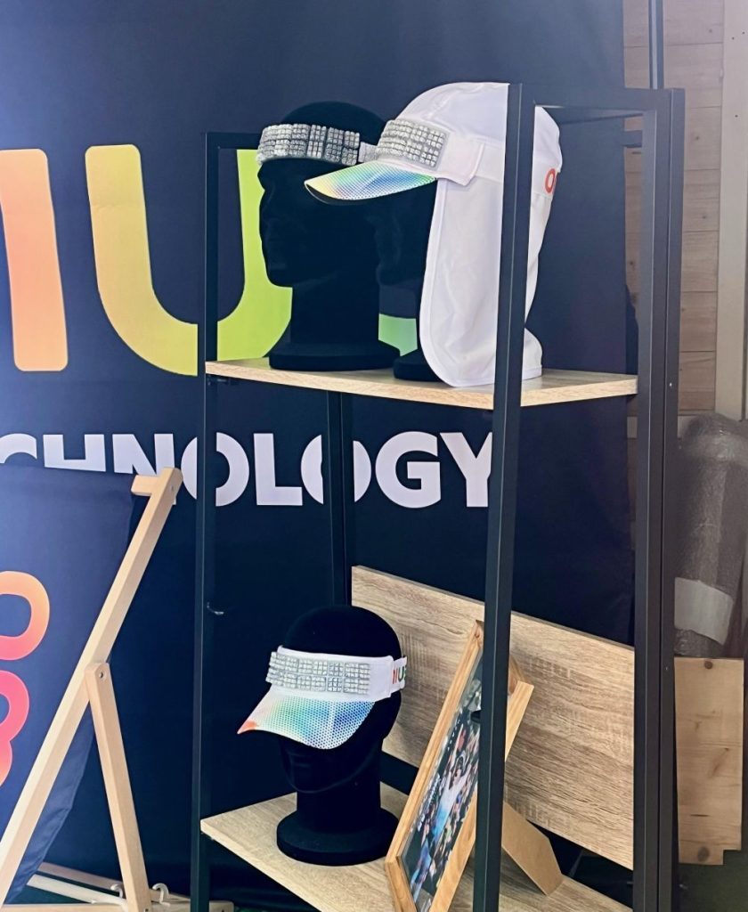 I cappellini con la fascia che abbassa la temperatura corporea di Omius Cooling Technology