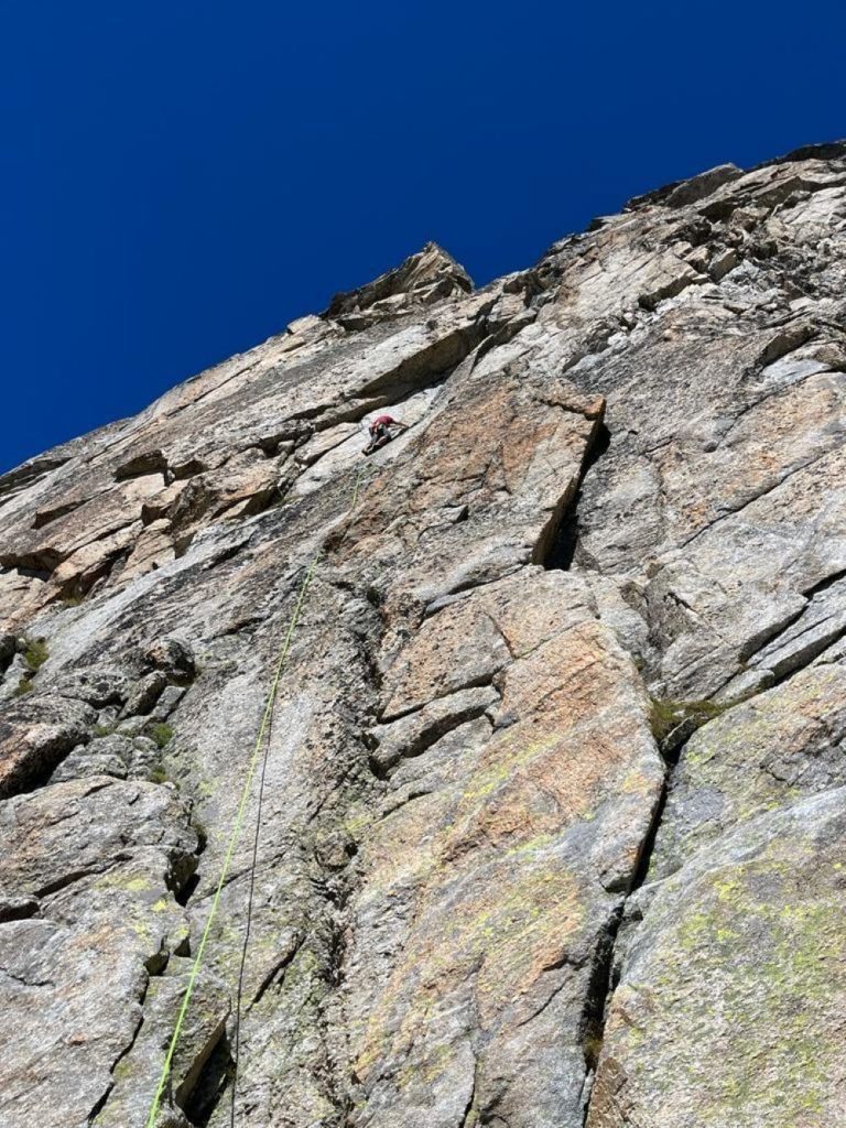 Il solido granito incontrato su Aspetta... Aspetta. Foto Fabio Iacchini