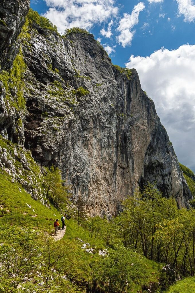 La parete sud ovest del Monte Nona. Foto Mario Verin