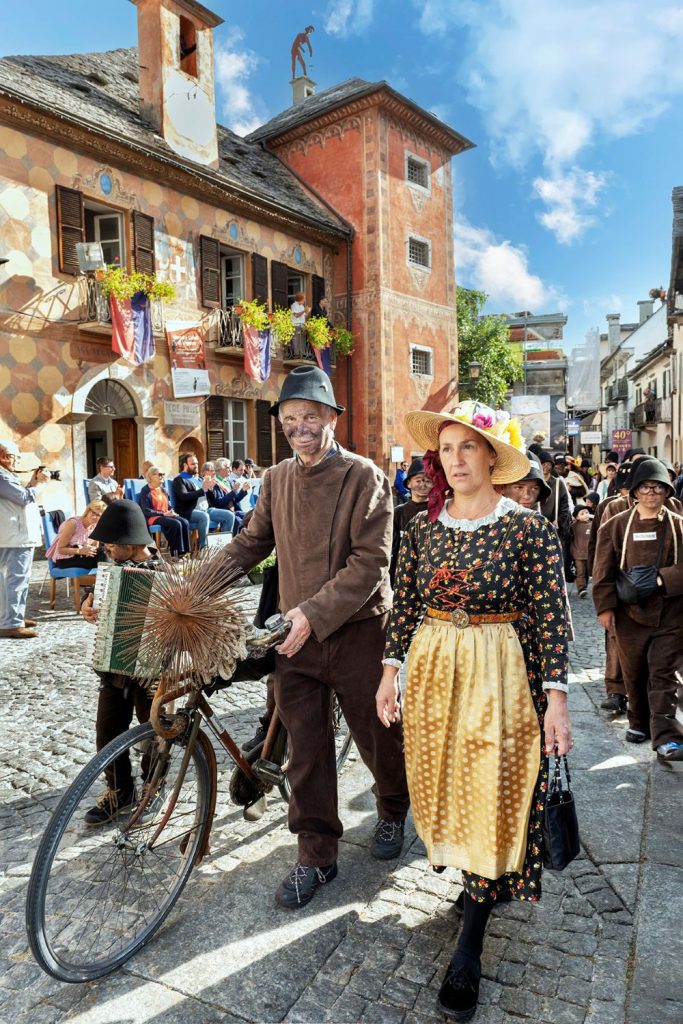 Raduno Internazionale dello Spazzacamino - Santa Maria Maggiore. Foto Susy Mezzanotte