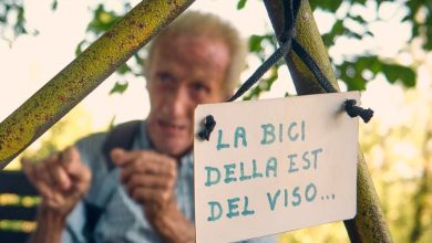 Clemente Berardo col telaio della bici appena riconsegnata @ parcomonviso.eu