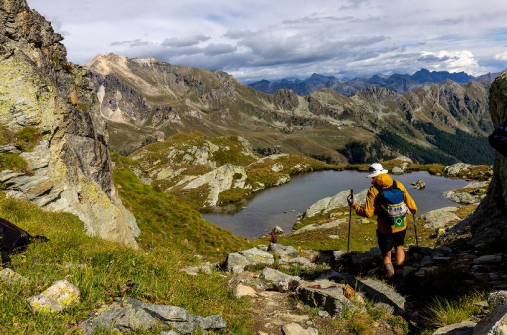Concorrenti nei pressi del rifugio Cuney @ Roberto Roux_Zzam! Agency
