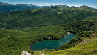 Il Lago Santo visto dal crinale che porta al Monte Giovo. Foto Roberto Carnevali