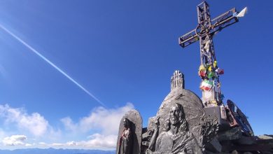 La croce di vetta del Monviso installata nel 1925. Foto Marco Monti