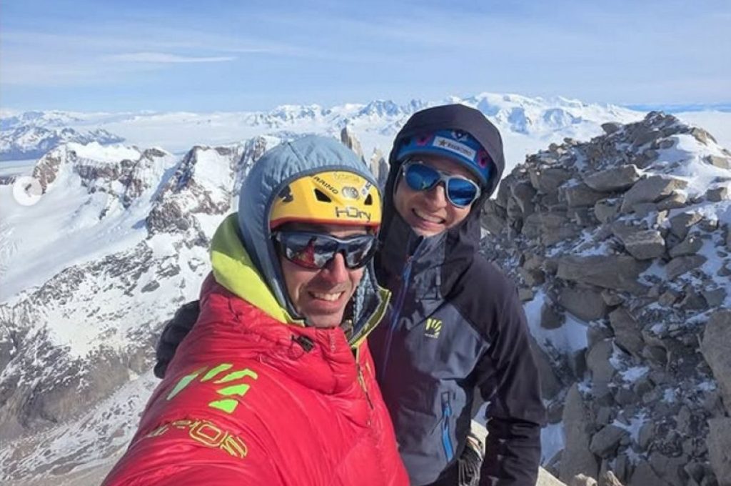 Matteo Della Bordella e Marco Majori sulla vetta del Fitz Roy @matteodellabordella