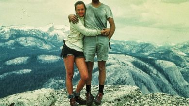 Royal Robbins e la moglie Liz Burkner in cima ad Half Dome @ Royal Robbins Collection