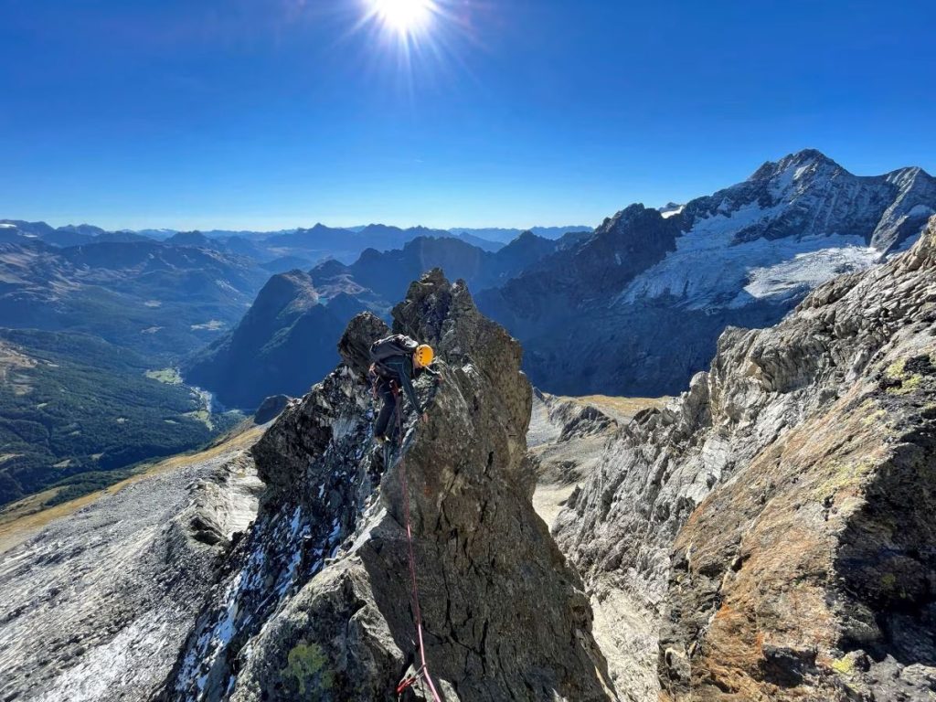 Una guida per essere affidabile deve descrivere nei dettagli ogni momento dell'escursione, anche la discesa. Foto M. Comi