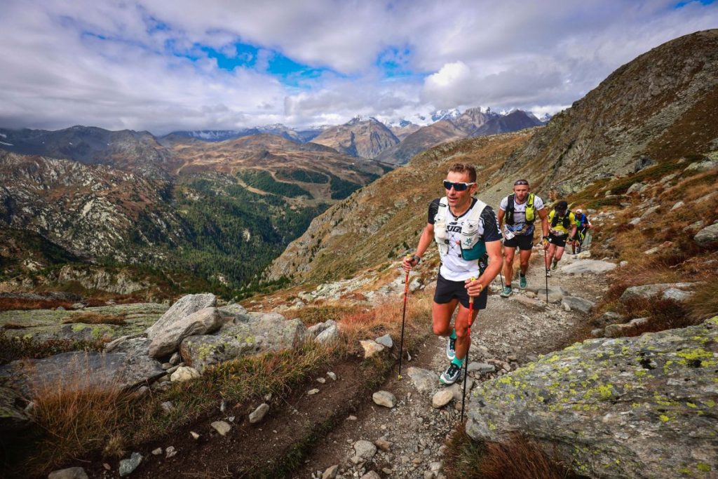 Il gruppo dei primi al rifugio Deffeyes - ZZAM! AGENCY - ROUX