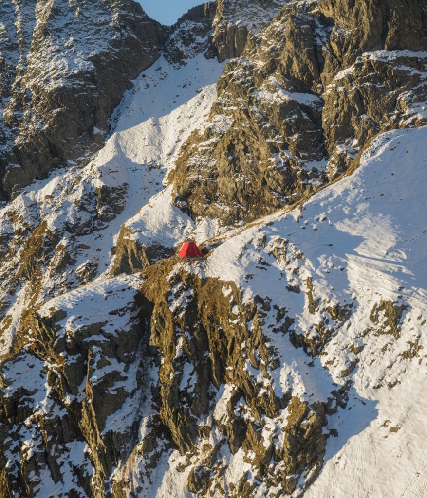 Il nuovo bivacco Aldo Frattini. Foto T. Clavarino