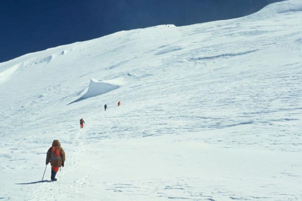 Verso la vetta del Denali. Foto Arlene Blum