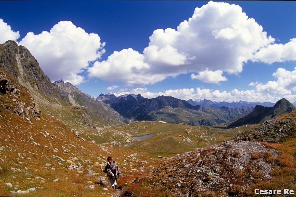 Laghi e cime nei pressi dei due colli, il Col Salvè e Col Chaleby. Foto Cesare Re