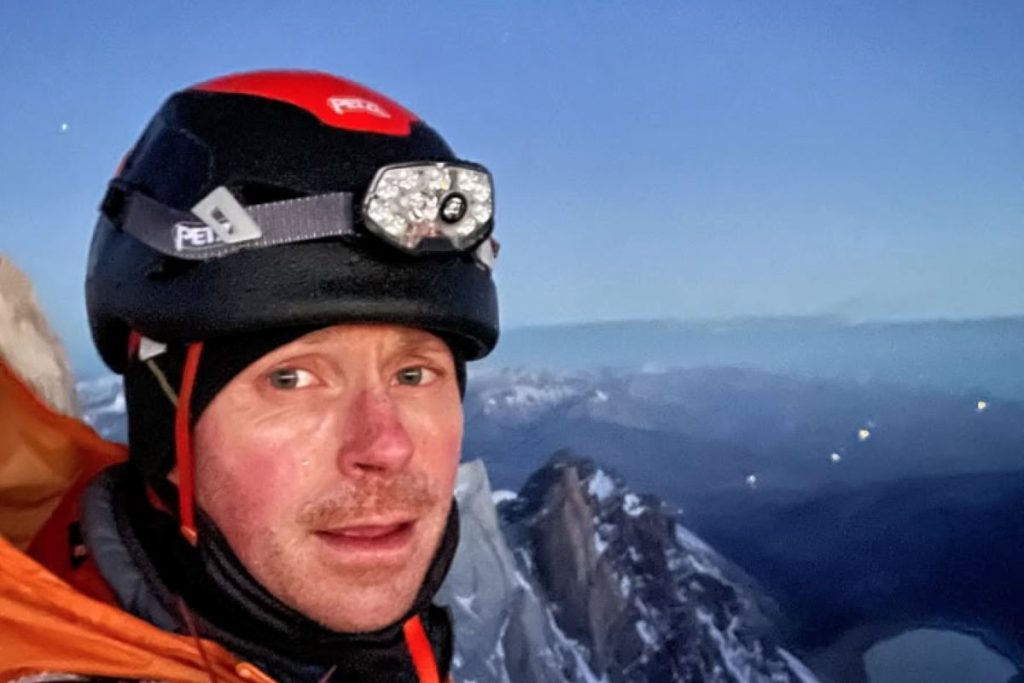 Colin Haley in vetta. IG colinhaley1