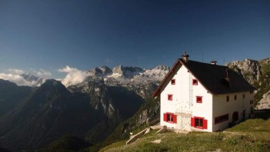 Il Rifugio Guido Corsi, nelle Alpi Giulie