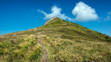 Il crinale che porta a Cima Tauffi. Foto Roberto Carnevali