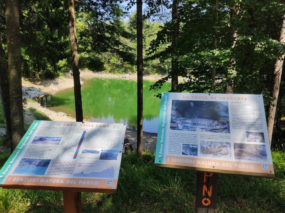 Aggiornata, in molti casi, anche la cartellonistica @ FB Rete escursionistica ligure