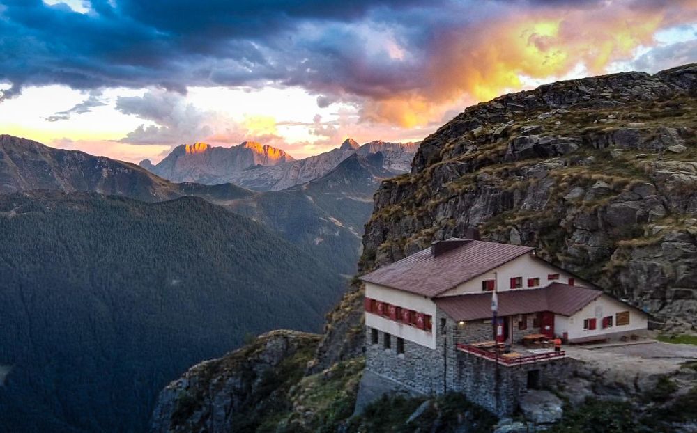 Il rifugio Merelli al Coca