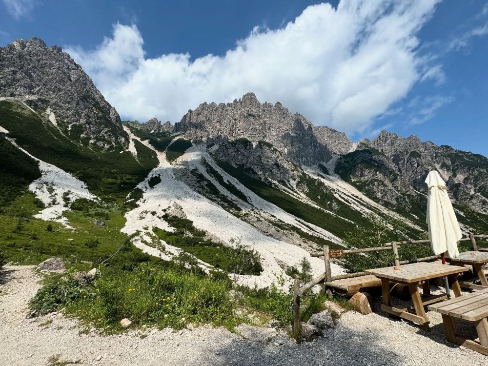 Il panorama dal Rifugio Giaf. Foto FB Rifugio Giaf