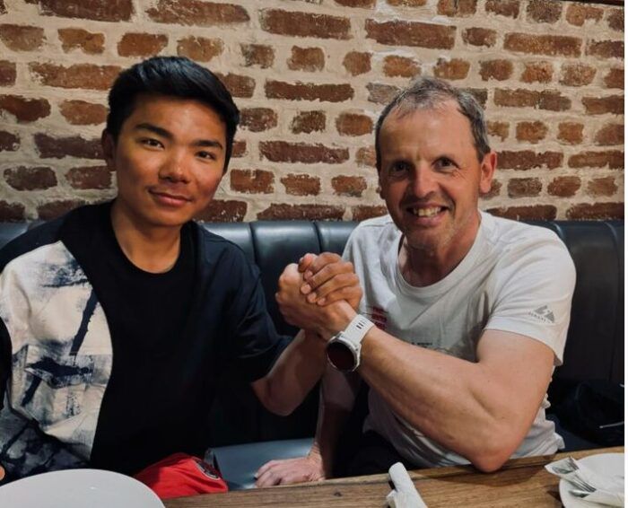 Nima Rinji Sherpa e Simone Moro a Kathmandu nel 2024. @ Nima Rinji Sherpa