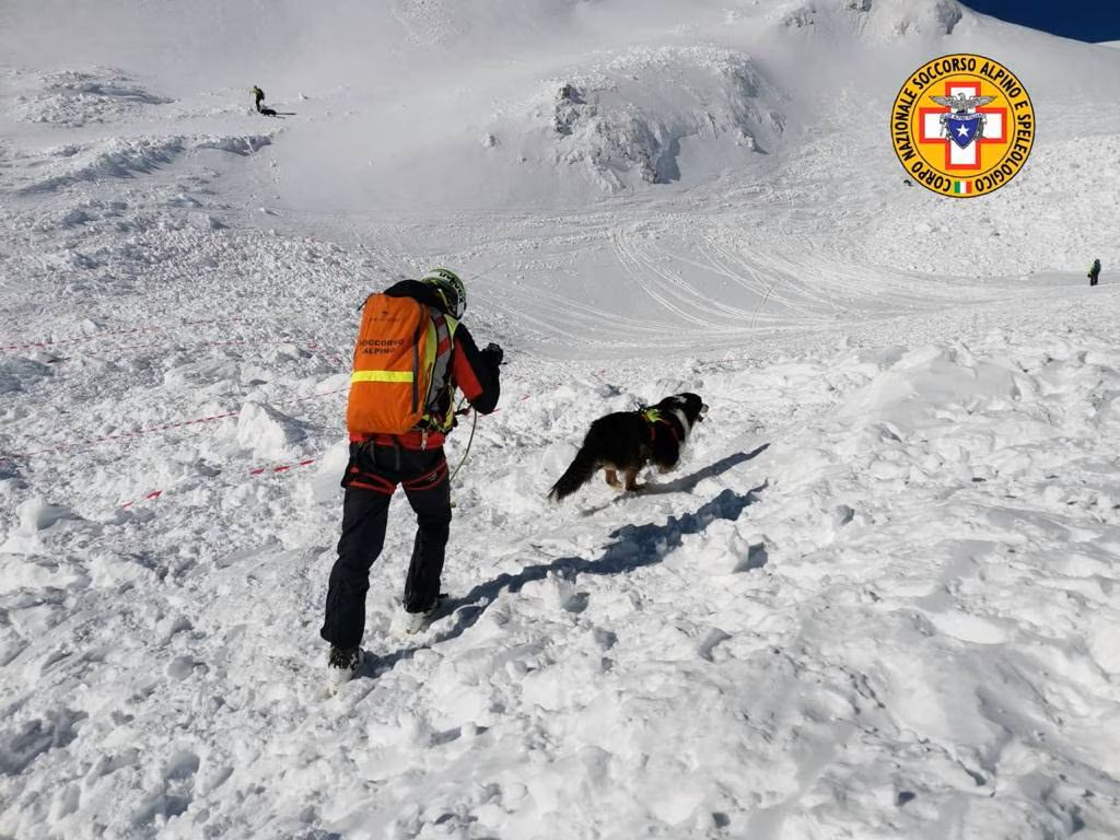 Soccorritori in azione dopo la valanga del Monte Velino del 2021 @CNSAS Abruzzo