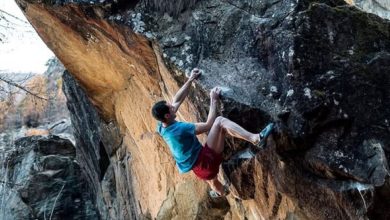 Adam Ondra sui massi della Valle d'Aosta @crimp.films