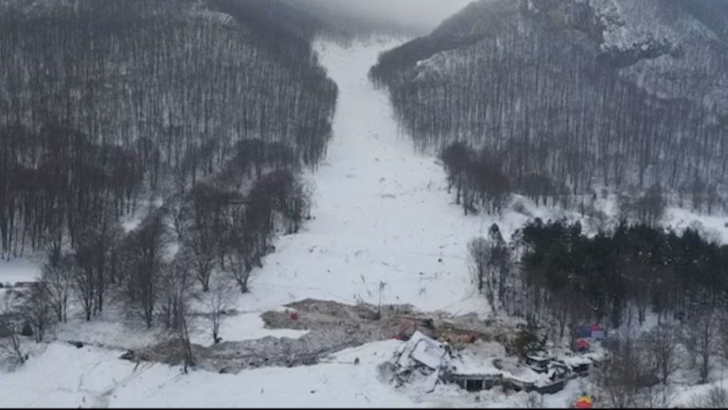 Il canalone del Monte Siella percorso dalla valanga che ha distrutto l'hotel Rigopiano @ Corpo Nazionale dei Vigili del Fuoco