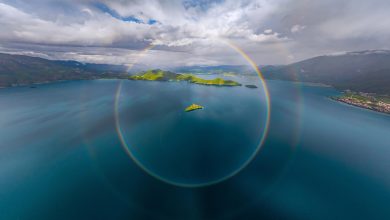 La foto vincitrice assoluta del concorso, The Glorious Ring @ Standard Chartered Weather Photographer of the Year 2025