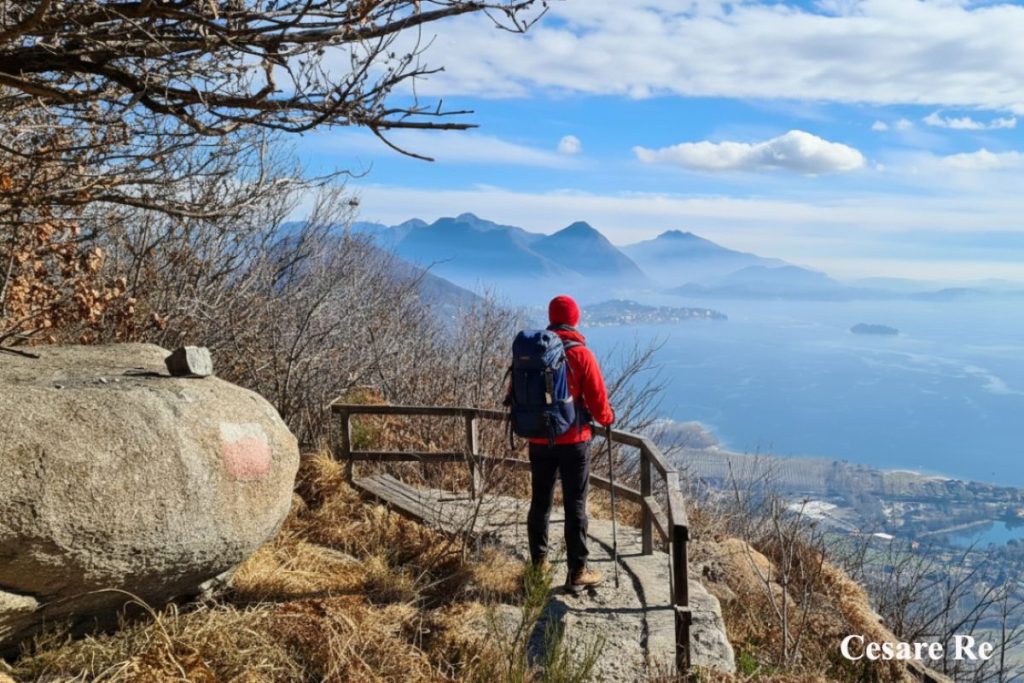 La vista sul Lago Maggiore salendo sul Montorfano. Foto Cesare Re
