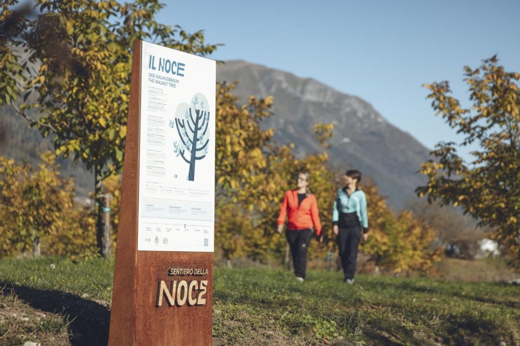 Lungo il Sentiero della noce @ APT Garda Dolomiti