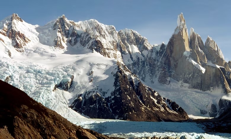 Il Cerro Torre visto da Laguna Torre @ Wikimedia Commons